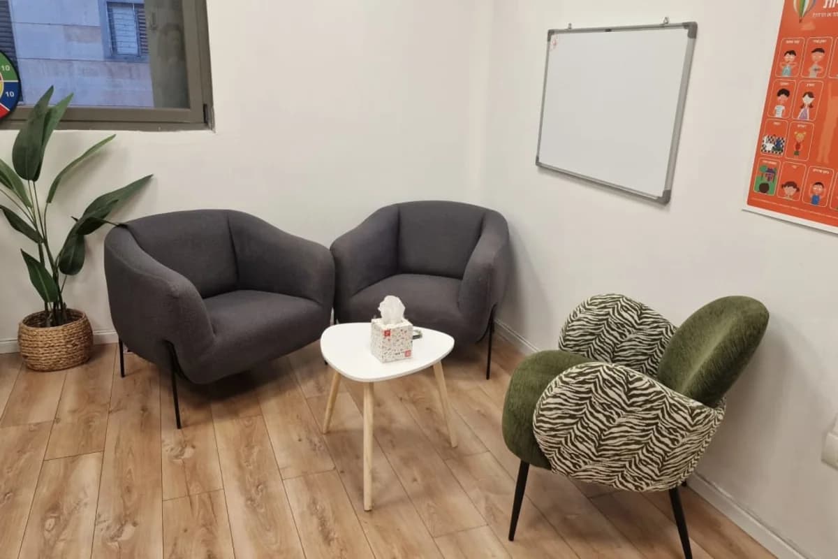 קליניקה נעימה להשכרה במרכז ספיר – אם המושבות, פתח תקווה